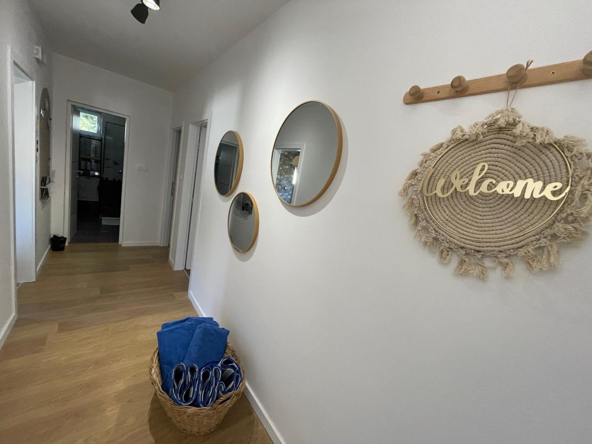 Holiday Home Lola - Large Outdoor Area 스타리그라드 파클레니차 외부 사진