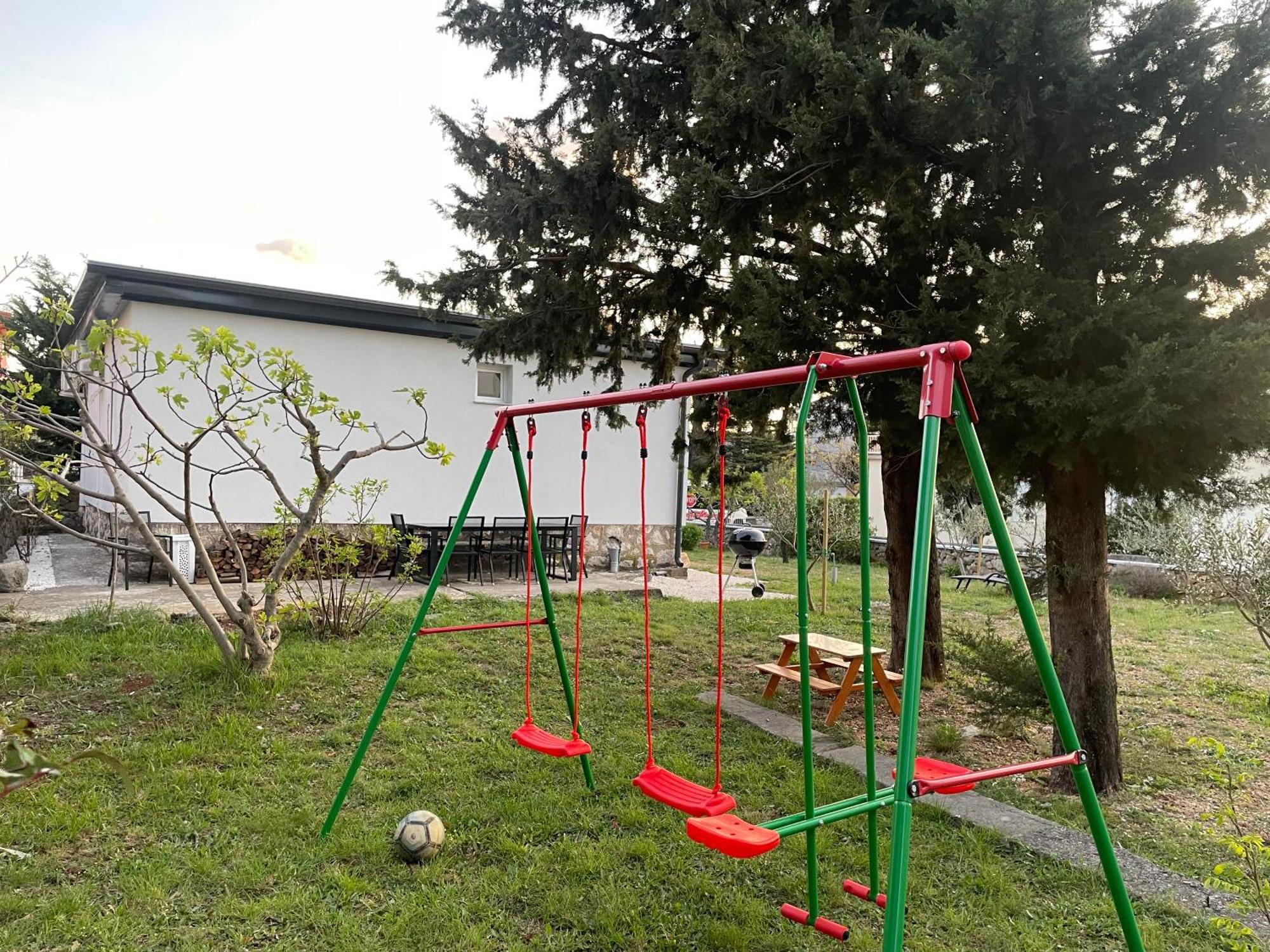 Holiday Home Lola - Large Outdoor Area 스타리그라드 파클레니차 외부 사진